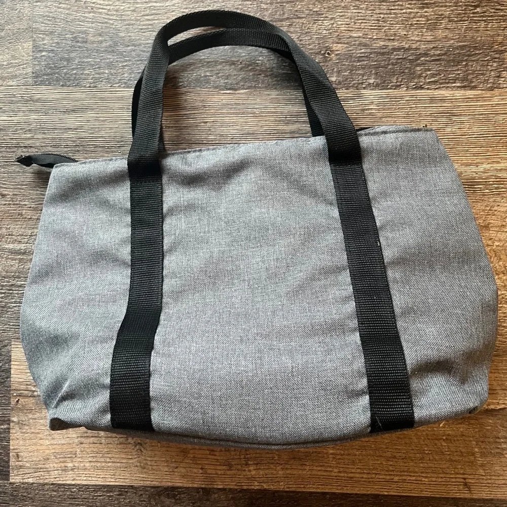 Isaac Mizrahi New York Gray Insulated Lunch‎ Bag Tote Zipper Top